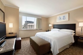 Embassy Suites by Hilton Los Angeles Glendale
