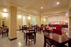 Holiday Inn Express & Suites Los Angeles Airport Hawthorne