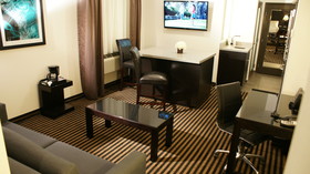Holiday Inn Express & Suites - Hollywood Walk of Fame