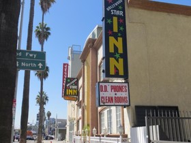 Hollywood Star Inn