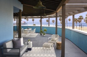 Kimpton Shorebreak Resort