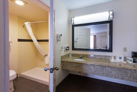 Quality Inn & Suites Huntington Beach Fountain Valley
