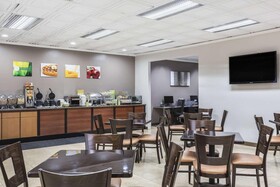 Quality Inn & Suites Los Angeles Airport – LAX