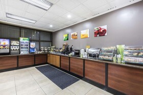 Quality Inn & Suites Los Angeles Airport – LAX