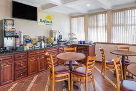 Days Inn by Wyndham King City