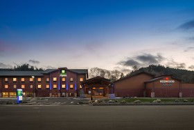 Holiday Inn Express Klamath - Redwood Ntl Pk Area