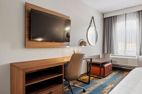 La Quinta Inn & Suites by Wyndham La Habra