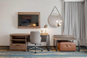 La Quinta Inn & Suites by Wyndham La Habra