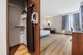 La Quinta Inn & Suites by Wyndham La Habra