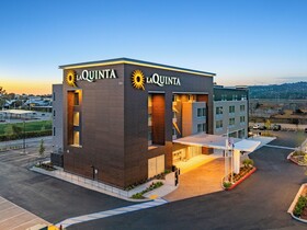 La Quinta Inn & Suites by Wyndham La Habra
