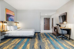 La Quinta Inn & Suites by Wyndham La Habra