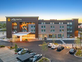 La Quinta Inn & Suites by Wyndham La Habra