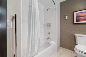 La Quinta Inn & Suites by Wyndham La Habra