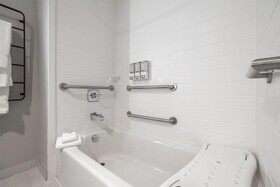 La Quinta Inn & Suites by Wyndham La Habra