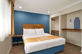 Days Inn & Suites by Wyndham San Diego SDSU