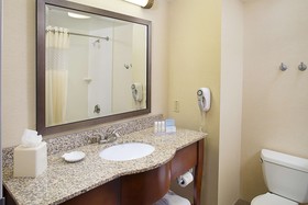 Hampton Inn & Suites Lancaster