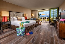 Hotel Maya - a DoubleTree by Hilton