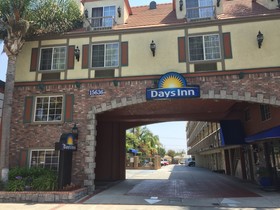 Days Inn by Wyndham Los Angeles LAX/Redondo/Manhattan Beach