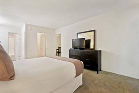 Global Luxury Suites at Universal City