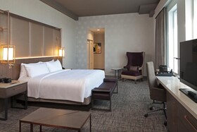 H Hotel Los Angeles Curio Collection by Hilton