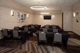 H Hotel Los Angeles Curio Collection by Hilton
