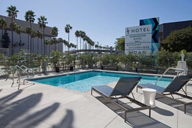 H Hotel Los Angeles Curio Collection by Hilton