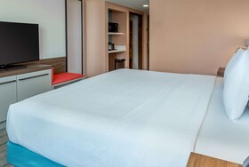 Hilton Garden Inn LAX Los Angeles Airport