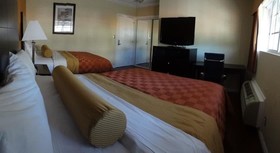 Metropolitan Inn & Suites