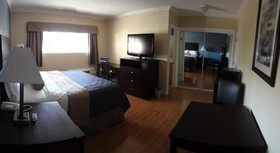 Metropolitan Inn & Suites
