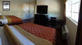 Metropolitan Inn & Suites