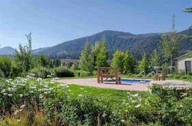 SnowCreek The Lodges