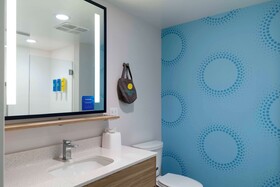 Tru by Hilton Manteca