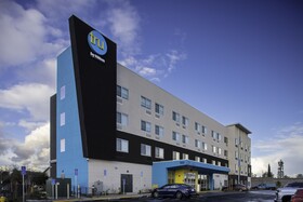 Tru by Hilton Manteca