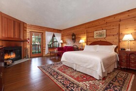 Stanford Inn by the Sea