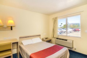 Motel 6 Los Angeles - Van Nuys/North Hills