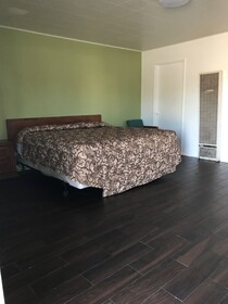 Oak Motel
