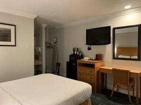 Stargazer Inn and Suites