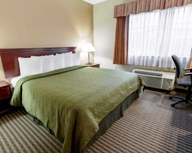 Holiday Inn Express & Suites Mountain View Silicon Valley, an IHG Hotel