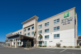 Holiday Inn Express & Suites Murrieta