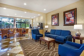 Comfort Inn & Suites Newark Fremont / Silicon Valley