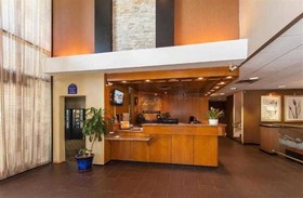 Hotel d'Lins Ontario Airport