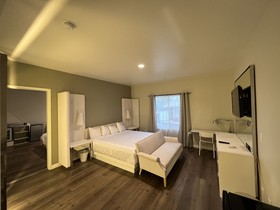 Aspire Inn & Suites