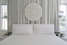 Avalon Hotel & Bungalows