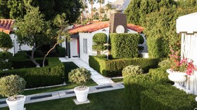 Avalon Hotel & Bungalows