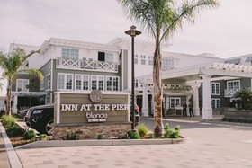 Inn at the Pier Pismo Beach, Curio Collection by Hilton