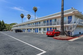 Motel 6 Pleasanton