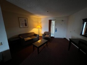 Days Inn and Suites by Wyndham Rancho Cordova