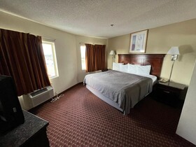 Days Inn and Suites by Wyndham Rancho Cordova