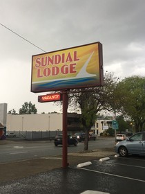 Sundial Lodge