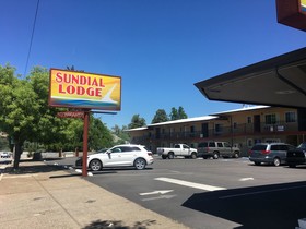 Sundial Lodge